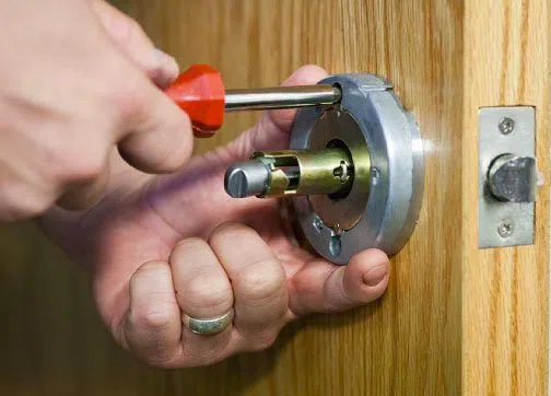 Super Locksmith Services Detroit, MI 313-279-7267 Super Locksmith Services Detroit, MI 313-279-7267 - 29-13