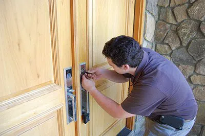 Super Locksmith Services Detroit, MI 313-279-7267 Super Locksmith Services Detroit, MI 313-279-7267 - 29-16